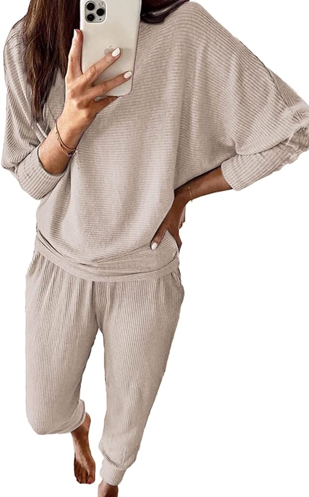 PRETTYGARDEN Women's Fashion Outfits 2 Piece Sweatsuit Solid Color Long Sleeve Pullover Long Pants