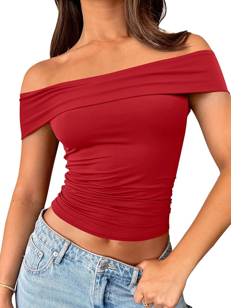 Trendy Queen Women's Off The Shoulder Going Out Tops Trendy Y2K Cropped Tees Cute Summer Outfits